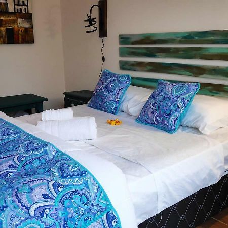 El Bodegon Hostal Boutique (Adults Only) Punta Del Diablo Exterior photo